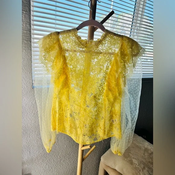 Cute Yellow Top - Picture 1 of 4